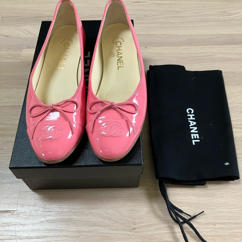 Chanel Flats - Patent Calfskin Light Pink - Nearly New 36.5 - Picture 2 of 8